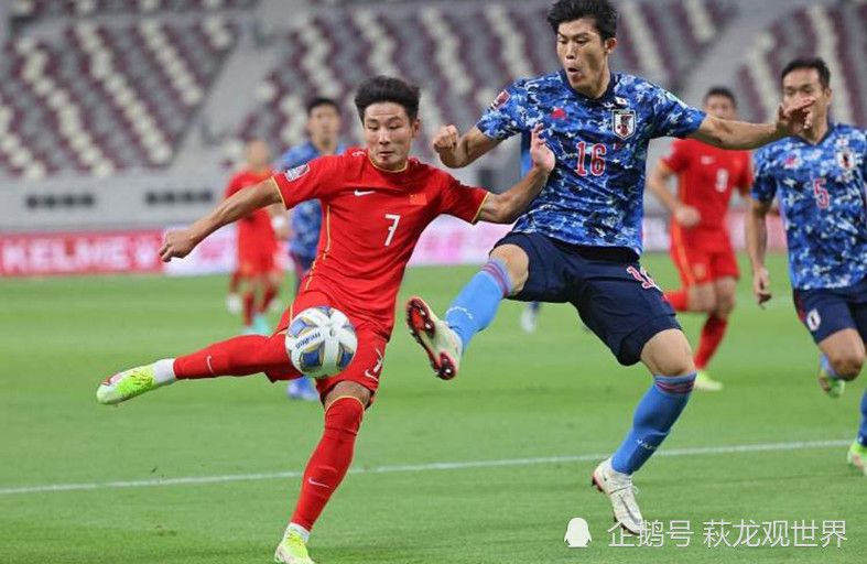 三位高校女生－未央（矢松亞由美飾）、比呂子（鳥田博子飾）及昌巳（石川萌飾）為同校老友。維繫三情面感的話題，是深夜廣播節目「Midnight Bluebird」主持人「小滿」。她擅以輕鬆的言語，表露本身的豪情世界及性愛經歷，是以也赢得許多高中女生的認同及喜愛。因為「小滿」的一句話「想知道我的事，可以往問錢仙」，三人材将信将疑地玩起錢仙。問起有關「小滿」的種種，包罗家庭成員、诞生日期等。居然都全數吻合。於是，三人開始詢問關於自已的愛情問題、乃至是灭亡的日期。始料未及的，幾個簡單的問題不单揭穿出私家的奥秘，進而更動搖了彼此的關係。從那之後，方圆接連發生怪事，隨著錢仙預言死期的迫近，三人材發現，「小滿」的身份竟然就是....